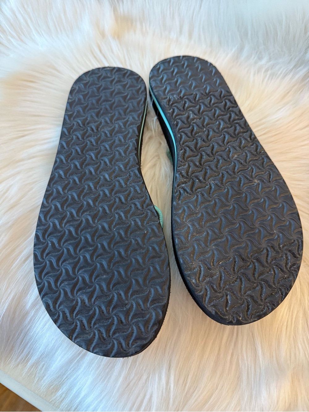 Teva Sandals Light Green 9 - Picture 3 of 4
